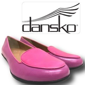 Dansko Orchid/Fuscia Napa leather flats. Leather upper/insole. Manmade sole 41